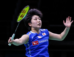 Thailand Open: Okuhara Falls; Yamaguchi Advances