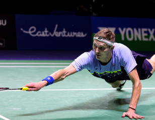 Indonesia Open: Axelsen Wins Roller-Coaster